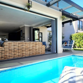 Songbird, Cape Town